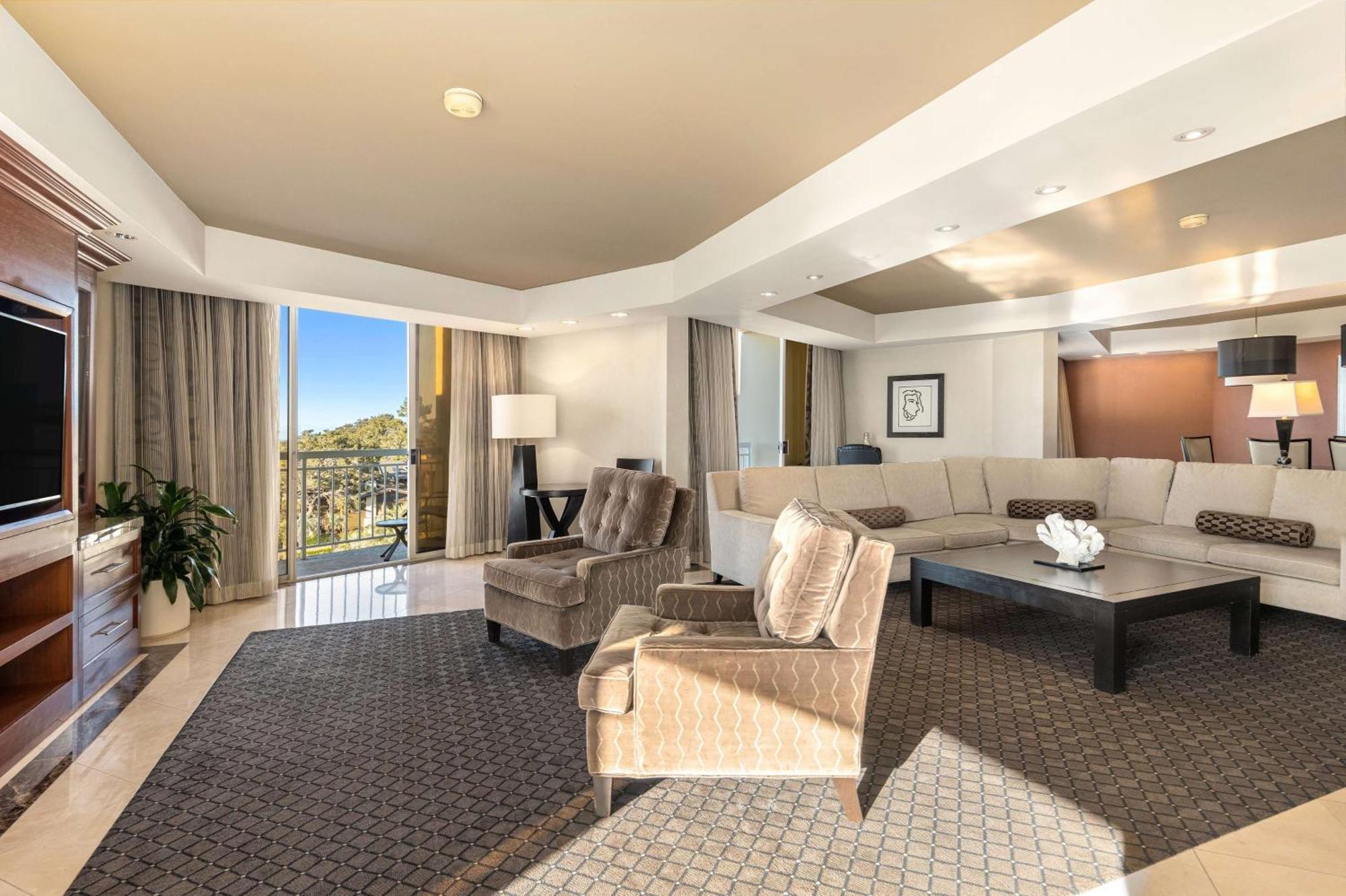 Отель Hilton La Jolla Torrey Pines Сан-Диего Экстерьер фото