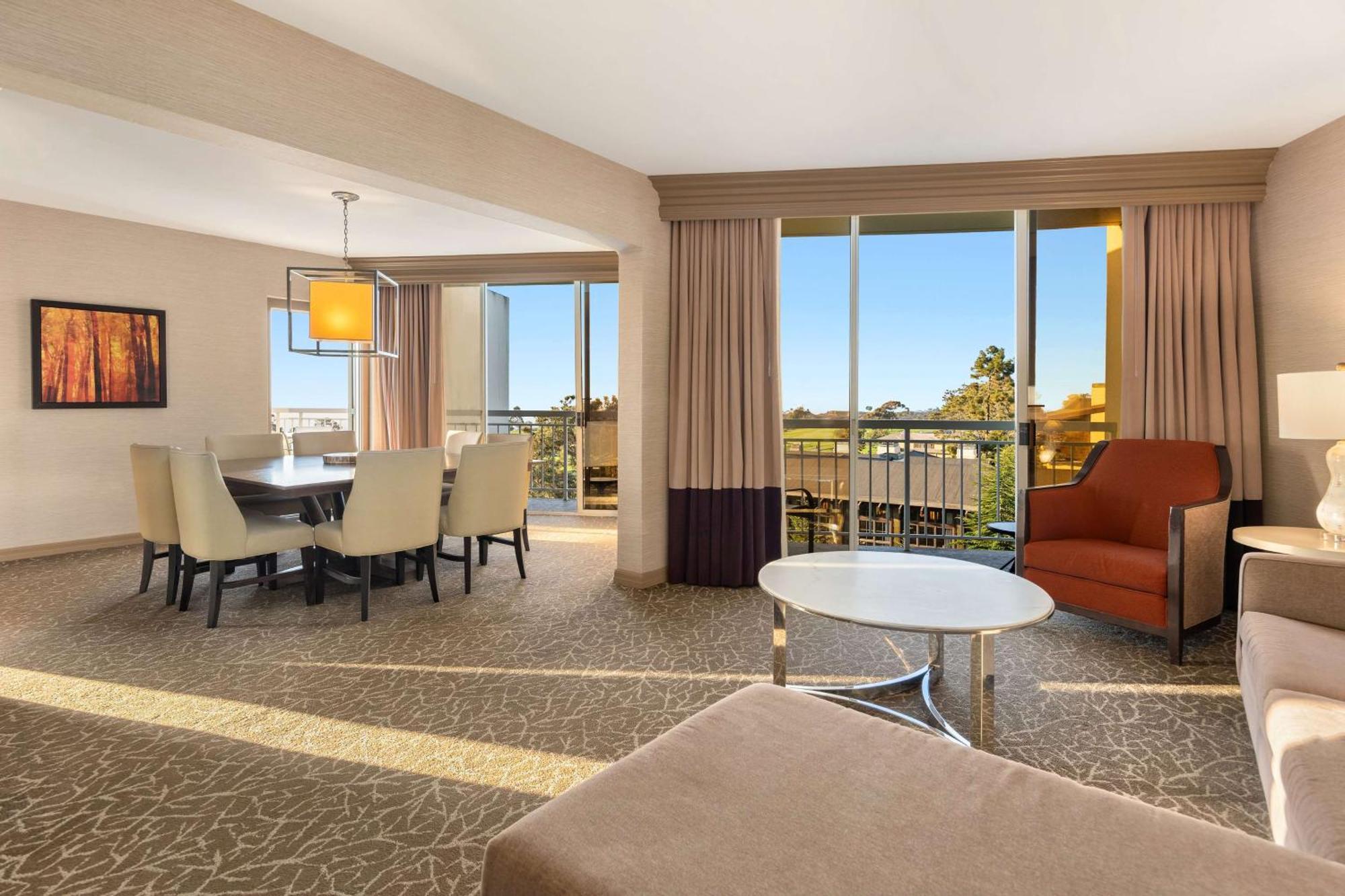Отель Hilton La Jolla Torrey Pines Сан-Диего Экстерьер фото