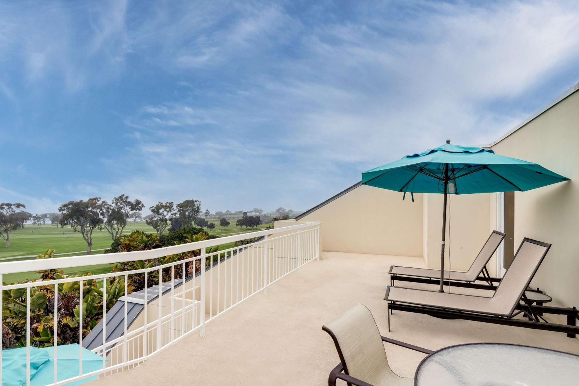 Отель Hilton La Jolla Torrey Pines Сан-Диего Экстерьер фото